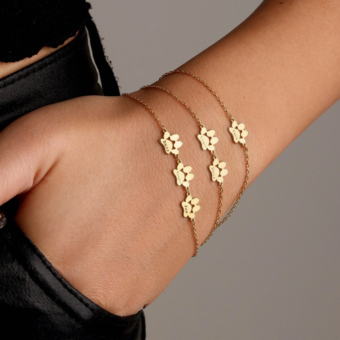 Personaliseret armbånd med Paw -formet navn